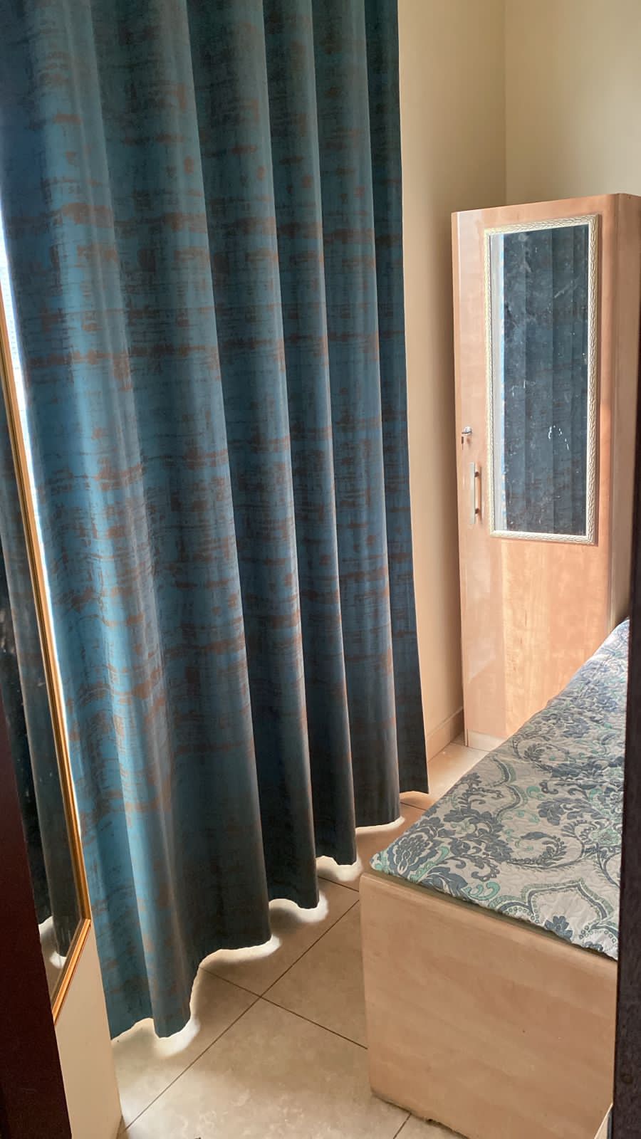  STANDARD PARTITION WITH BALCONY VIEW  -  Capitol Tower  - Gallery -  4