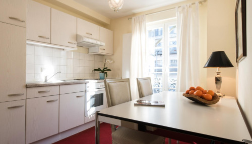 1-Bedroom apartment near Alte Oper metro station