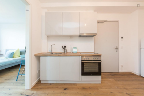 Double bedroom, with balcony, in 4-bedroom apartment