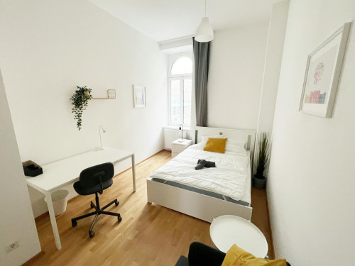 Triester Straße, Vienna