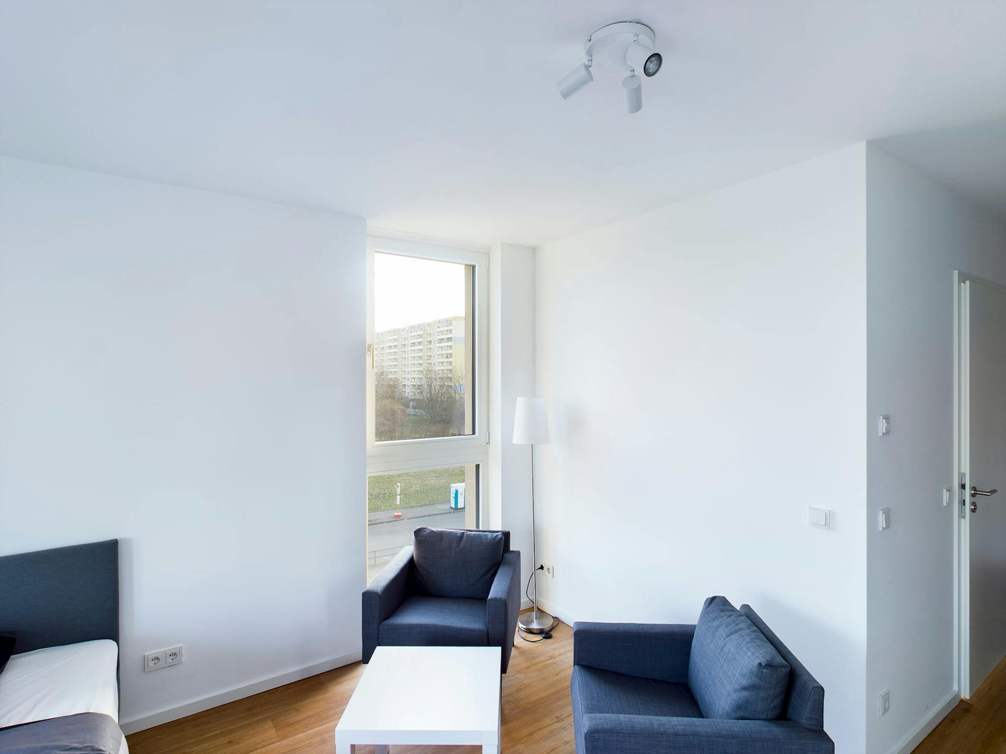  Entire Place  -  Allee der Kosmonauten, Berlin  - Gallery -  1