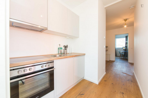 Double bedroom in 4-bedroom apartment