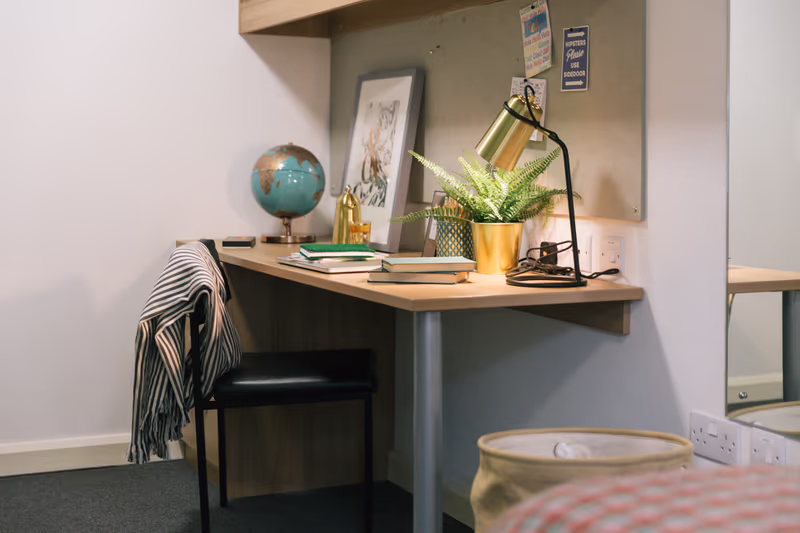  Classic Bigger Studio  -  Victoria Court  - Gallery -  2