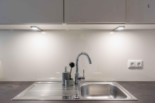 Ample double bedroom in the Moabit area  - Gallery -  5