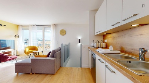 Inviting double bedroom in Villejuif