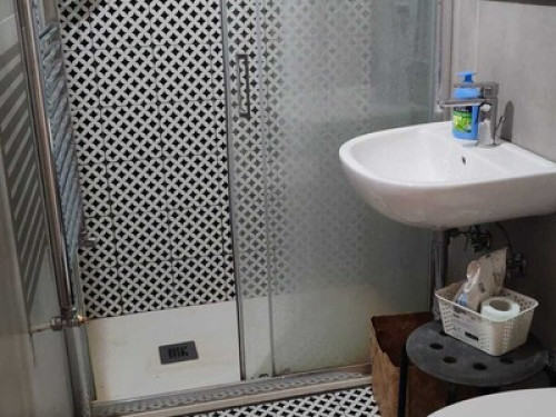 San Lorenzo area room with patio 