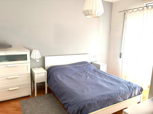 Modern 2-Bedroom Apartment near Parco delle Valli, Rome