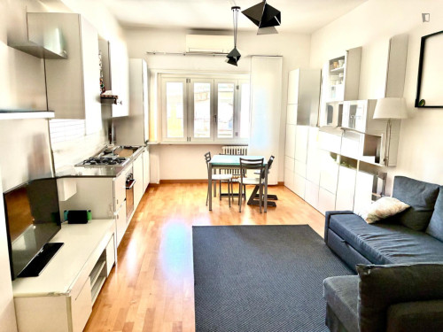 Modern 2-Bedroom Apartment near Parco delle Valli, Rome