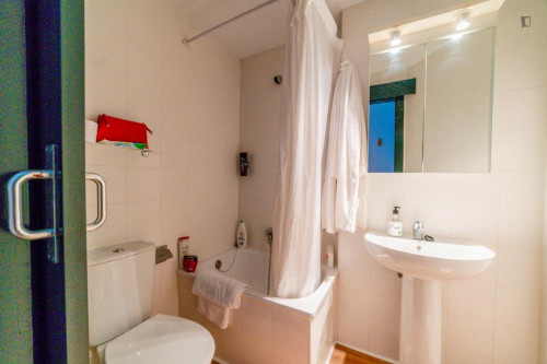 Bed in twin bedroom close to the UNIR - Gallery - 24