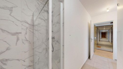 Attractive 1-bedroom apartment in Ivry-sur-Seine  - Gallery -  5