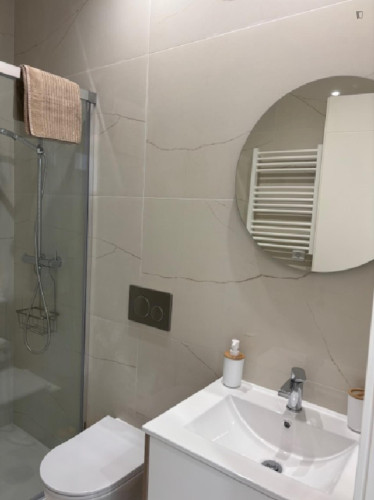 Delightful 1 Bedroom Apartment with a Terrace close to Heroísmo Metro - Gallery - 6