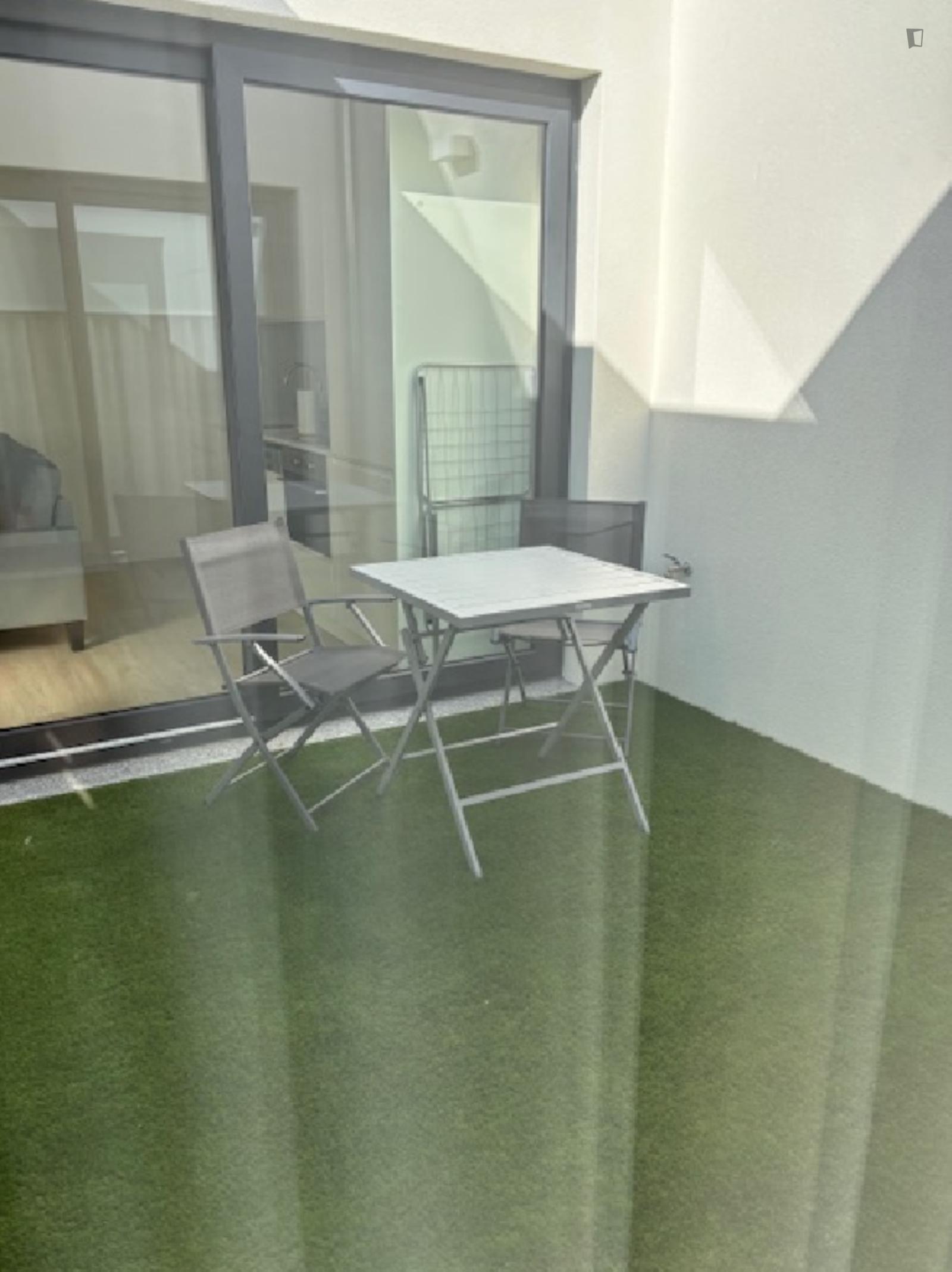Delightful 1 Bedroom Apartment With A Terrace Close To Heroísmo Metro - 1
