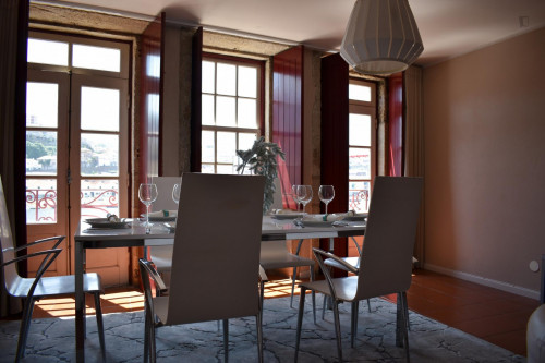 2-Bedroom apartment near Ribeira