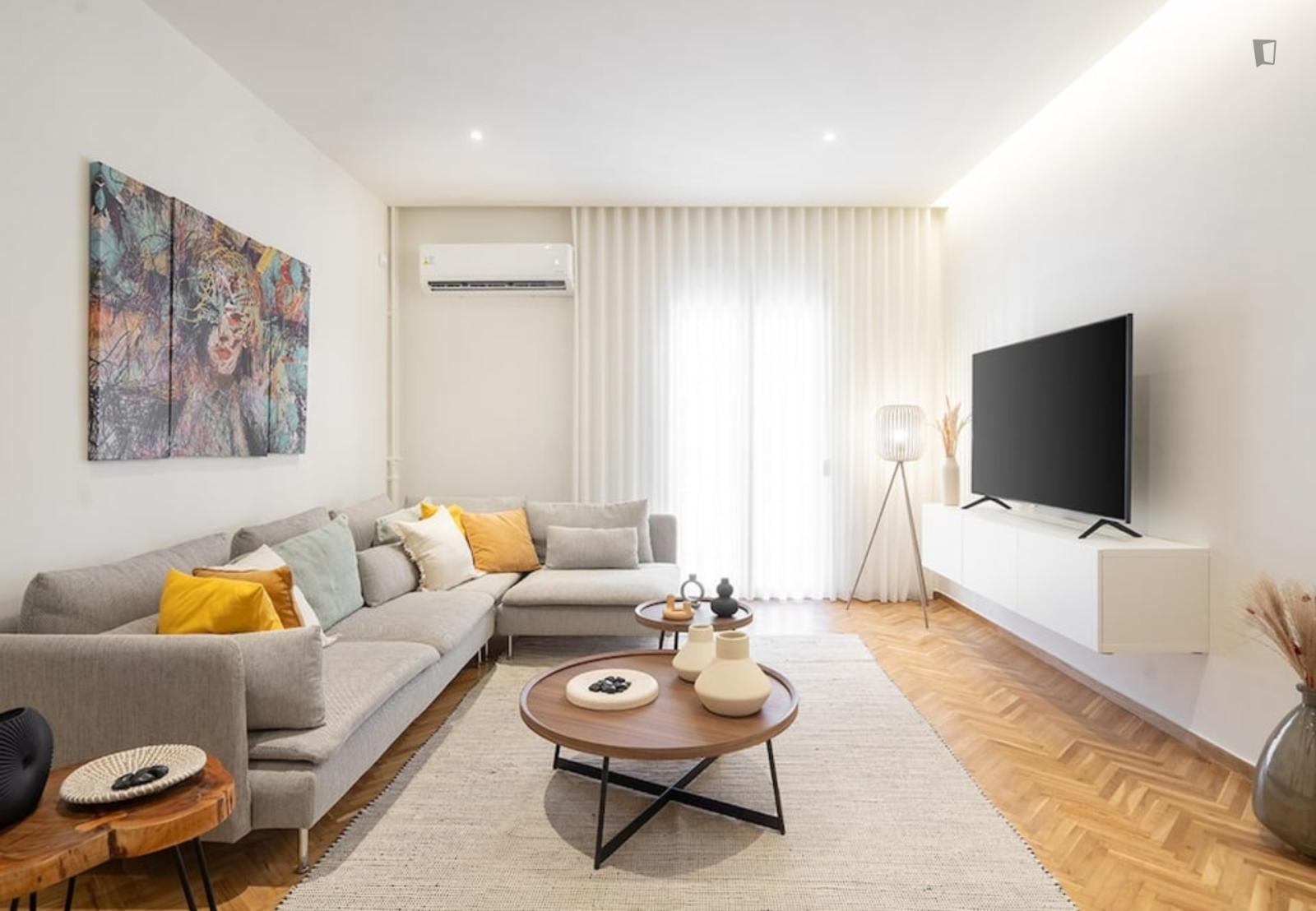  Lovely 3- Bedroom Apartment Near National Archaeological Museum  -  Lovely 3- bedroom apartment near National Archaeological Museum  - Gallery -  1