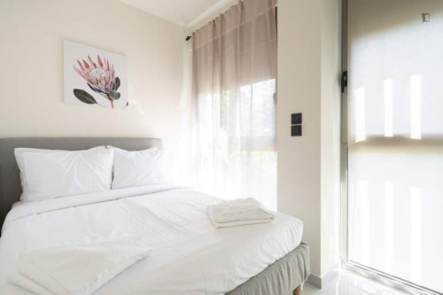 Appealing 1-double bedroom apartment near Metaxourgeio station