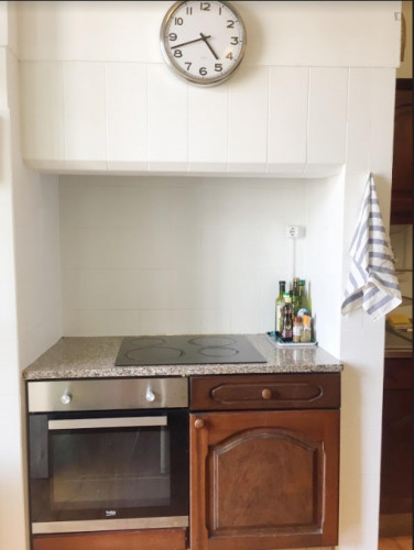 Appealing single bedroom close to Anjos metro station  - Gallery -  5