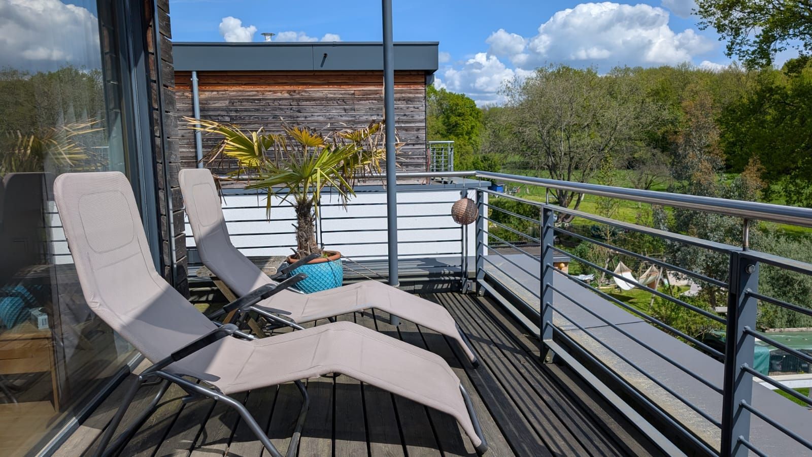  Modern Furnished Semi-Detached House With A View Of Greenery In Bergisch Gladbach.  -  Modern furnished semi-detached house with a view of greenery in Bergisch Gladbach.  - Gallery -  3