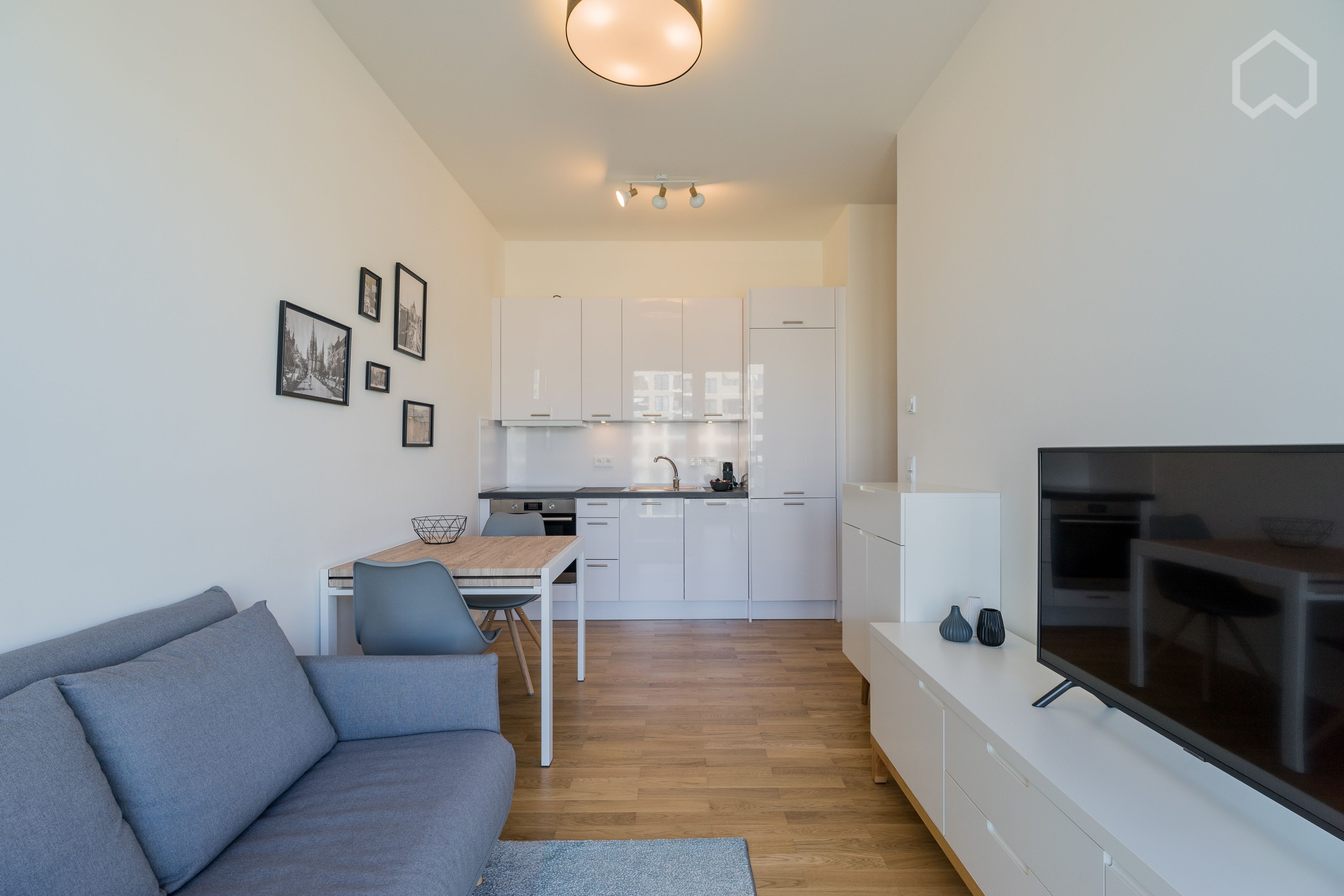  Nice And Neat Suite Located In Tiergarten  -  Nice and neat suite located in Tiergarten  - Gallery -  22