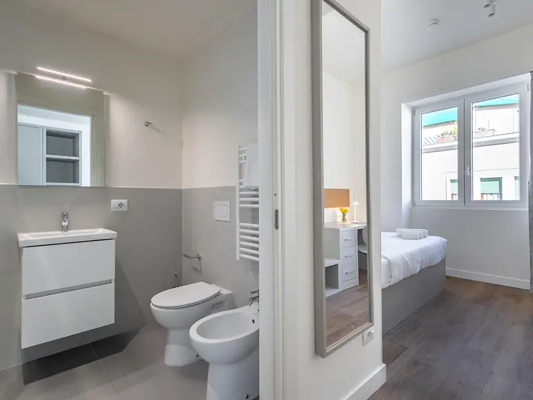 Double Room - French Bed - S4 - Gallery - 5