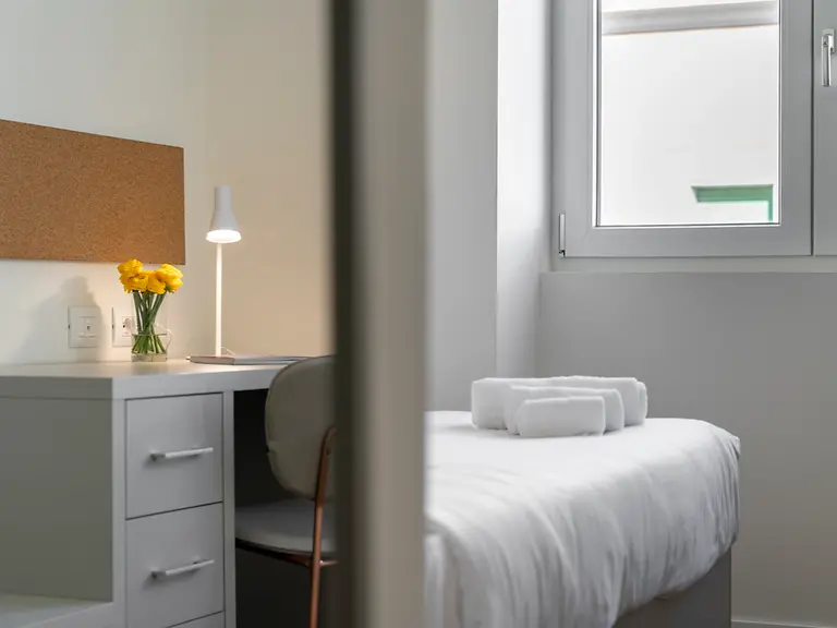 Double Room - French Bed - S4 - Gallery - 3