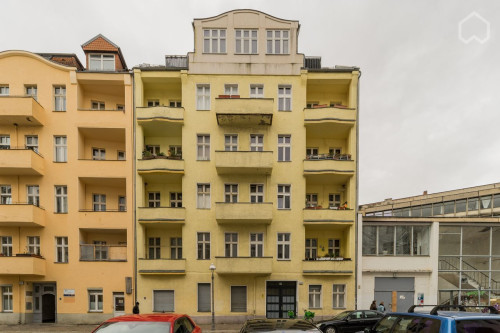 Charming & Bright Apartment with a Cozy Balcony near Gesundbrunnen  - Gallery -  5