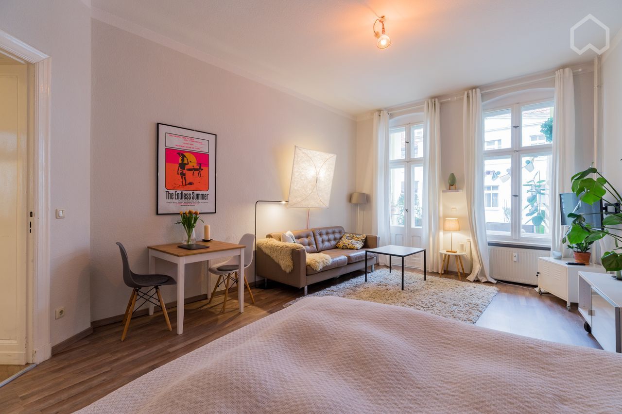  Charming & Bright Apartment With A Cozy Balcony Near Gesundbrunnen  -  Charming & Bright Apartment with a Cozy Balcony near Gesundbrunnen  - Gallery -  25