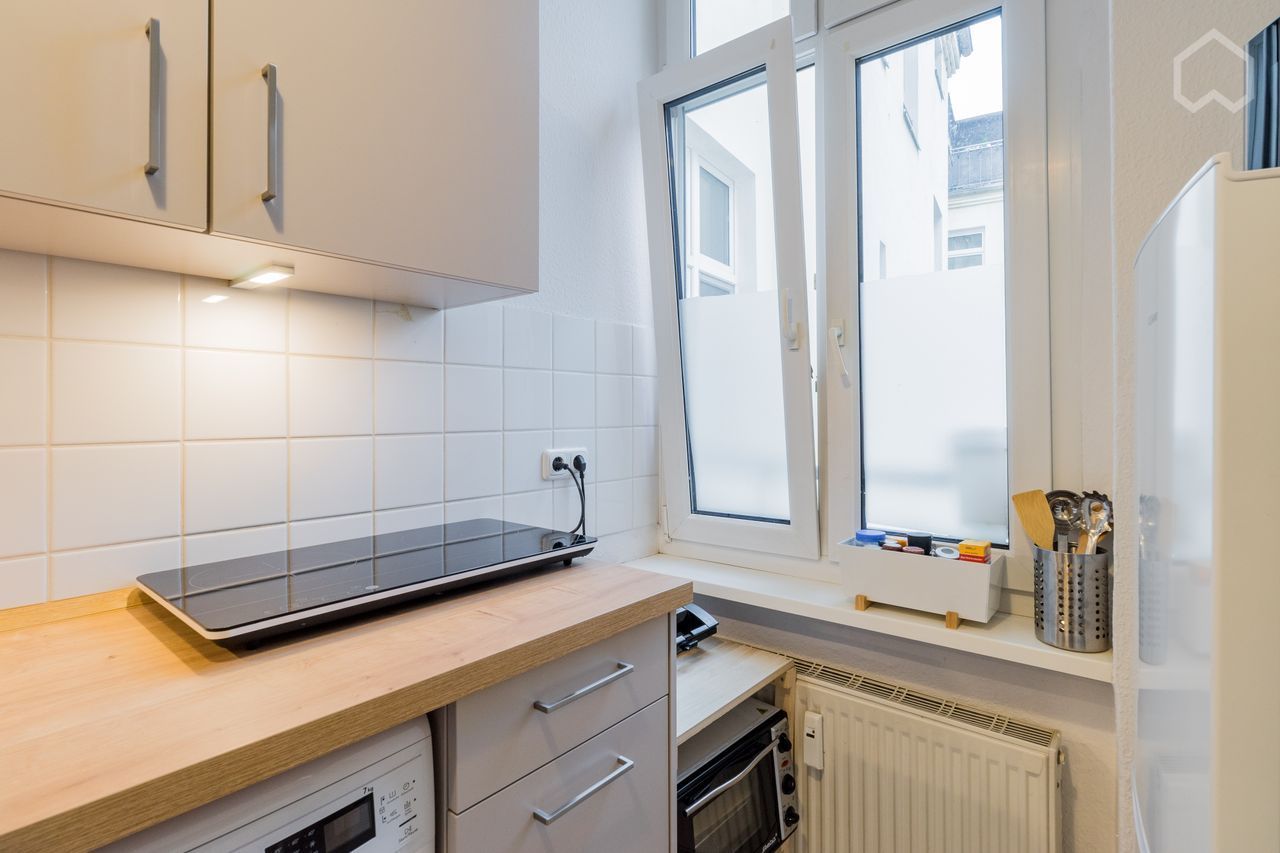  Charming & Bright Apartment With A Cozy Balcony Near Gesundbrunnen  -  Charming & Bright Apartment with a Cozy Balcony near Gesundbrunnen  - Gallery -  15