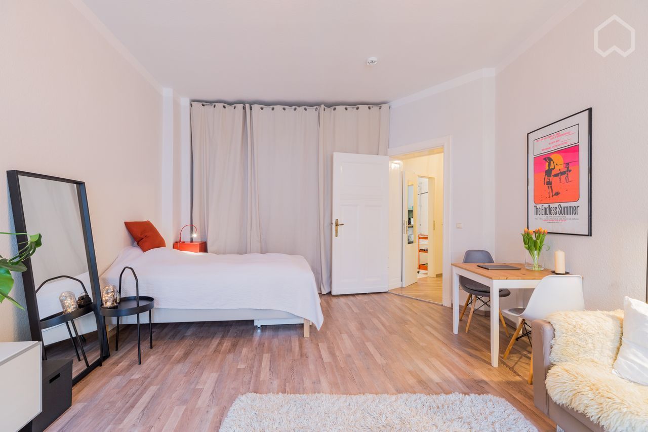  Charming & Bright Apartment With A Cozy Balcony Near Gesundbrunnen  -  Charming & Bright Apartment with a Cozy Balcony near Gesundbrunnen  - Gallery -  23