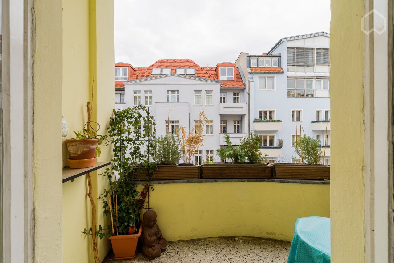  Charming & Bright Apartment With A Cozy Balcony Near Gesundbrunnen  -  Charming & Bright Apartment with a Cozy Balcony near Gesundbrunnen  - Gallery -  7