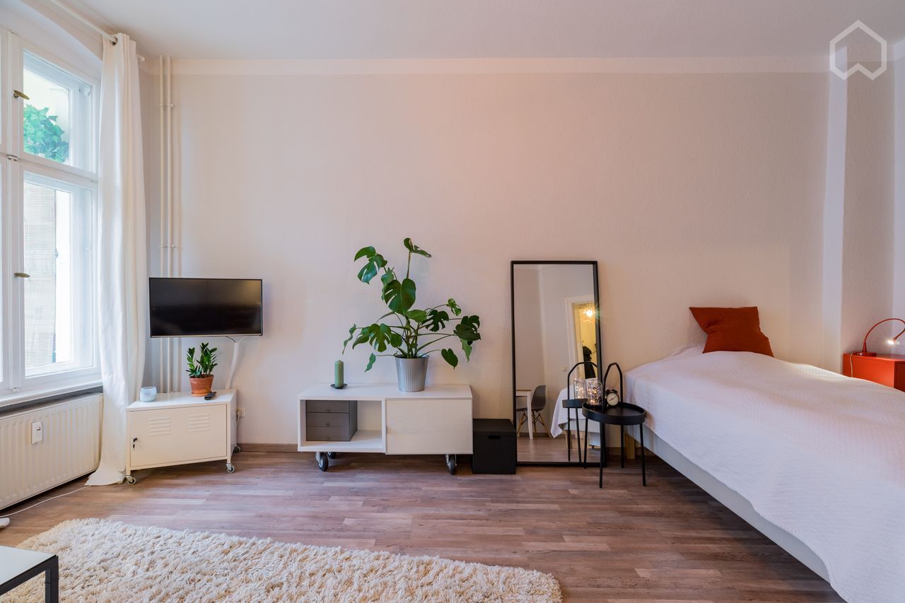  Charming & Bright Apartment With A Cozy Balcony Near Gesundbrunnen  -  Charming & Bright Apartment with a Cozy Balcony near Gesundbrunnen  - Gallery -  27