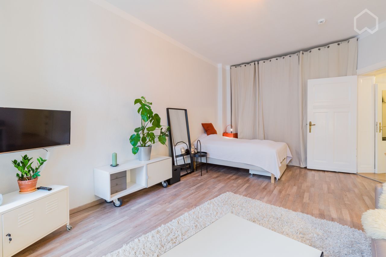  Charming & Bright Apartment With A Cozy Balcony Near Gesundbrunnen  -  Charming & Bright Apartment with a Cozy Balcony near Gesundbrunnen  - Gallery -  21