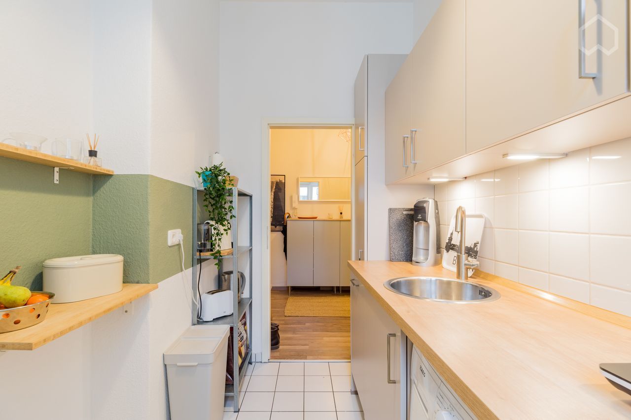  Charming & Bright Apartment With A Cozy Balcony Near Gesundbrunnen  -  Charming & Bright Apartment with a Cozy Balcony near Gesundbrunnen  - Gallery -  18