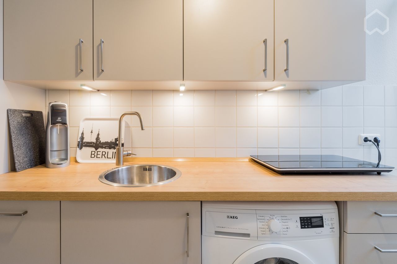  Charming & Bright Apartment With A Cozy Balcony Near Gesundbrunnen  -  Charming & Bright Apartment with a Cozy Balcony near Gesundbrunnen  - Gallery -  17