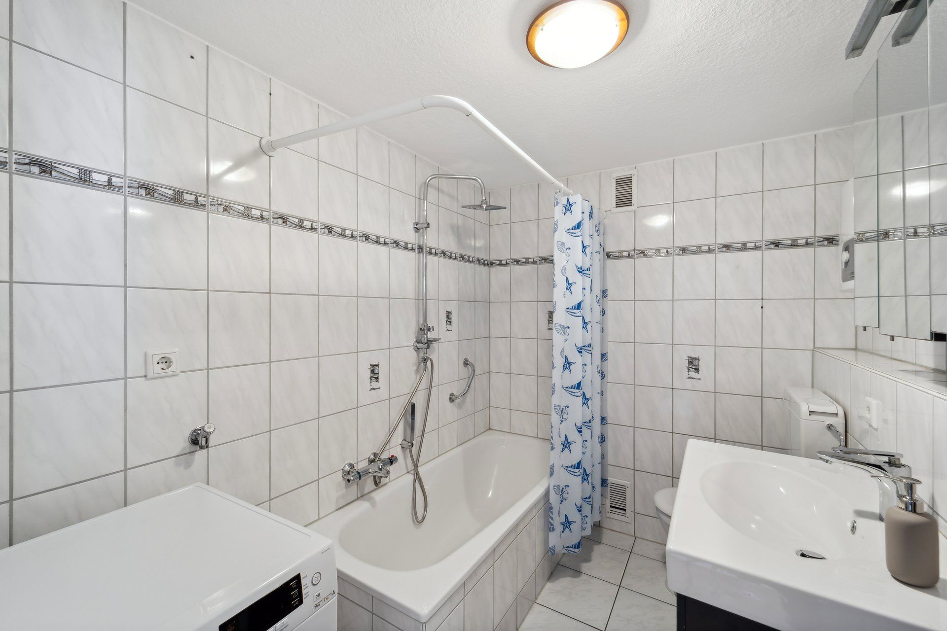 125sqm 4 BR 2 Bath With Balcony To South Side In Elberfeld 10 Min From Wuppertal Hbf. - 10