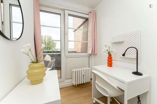 Inviting single bedroom in the Rehberge park