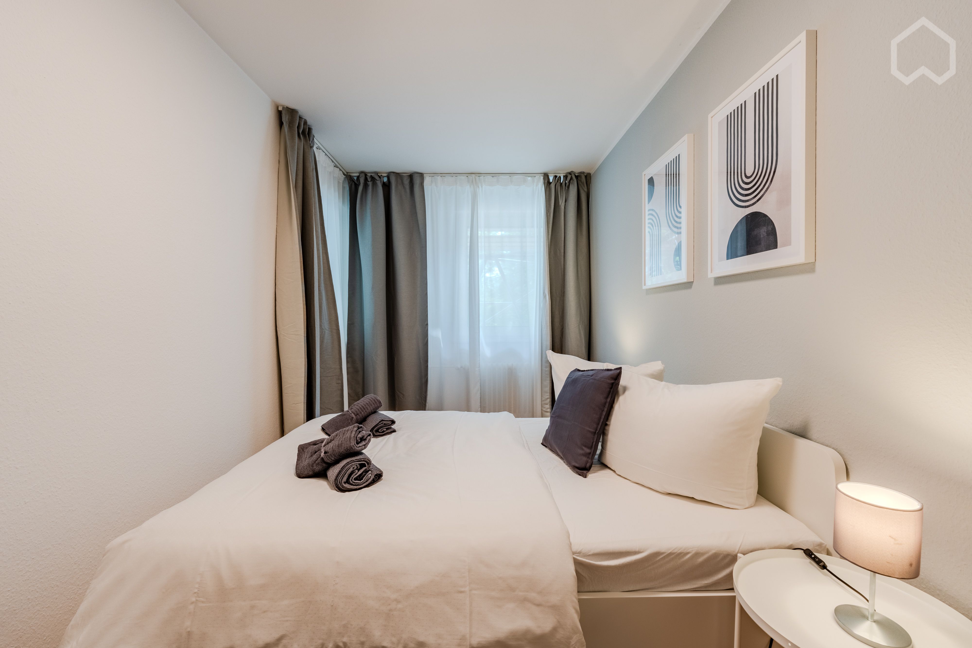  Furnished 5-Room Apartment In A Great Neighborhood Location- Perfect For Students  -  Furnished 5-room apartment in a great neighborhood location- Perfect for students  - Gallery -  5