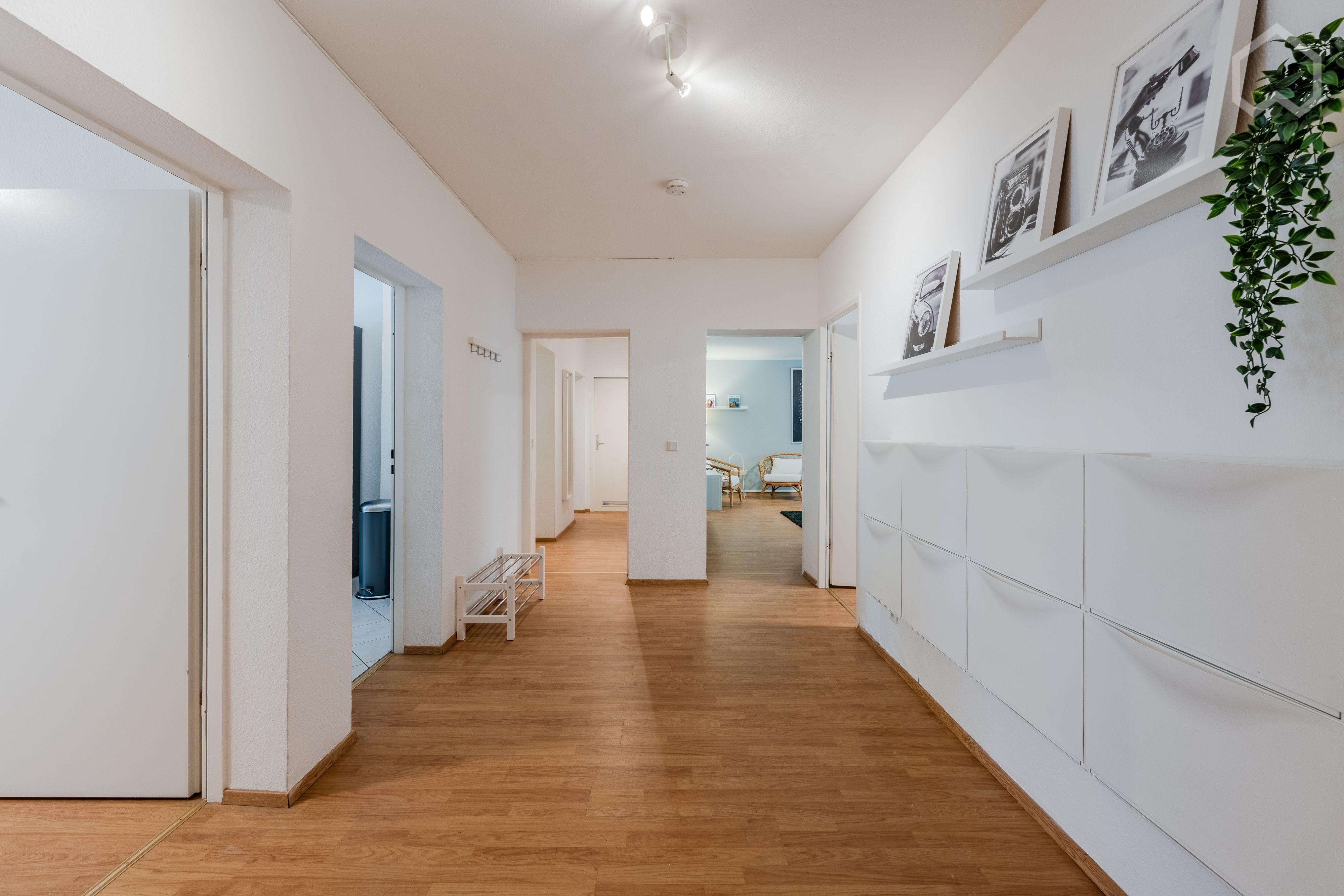  Furnished 5-Room Apartment In A Great Neighborhood Location- Perfect For Students  -  Furnished 5-room apartment in a great neighborhood location- Perfect for students  - Gallery -  11