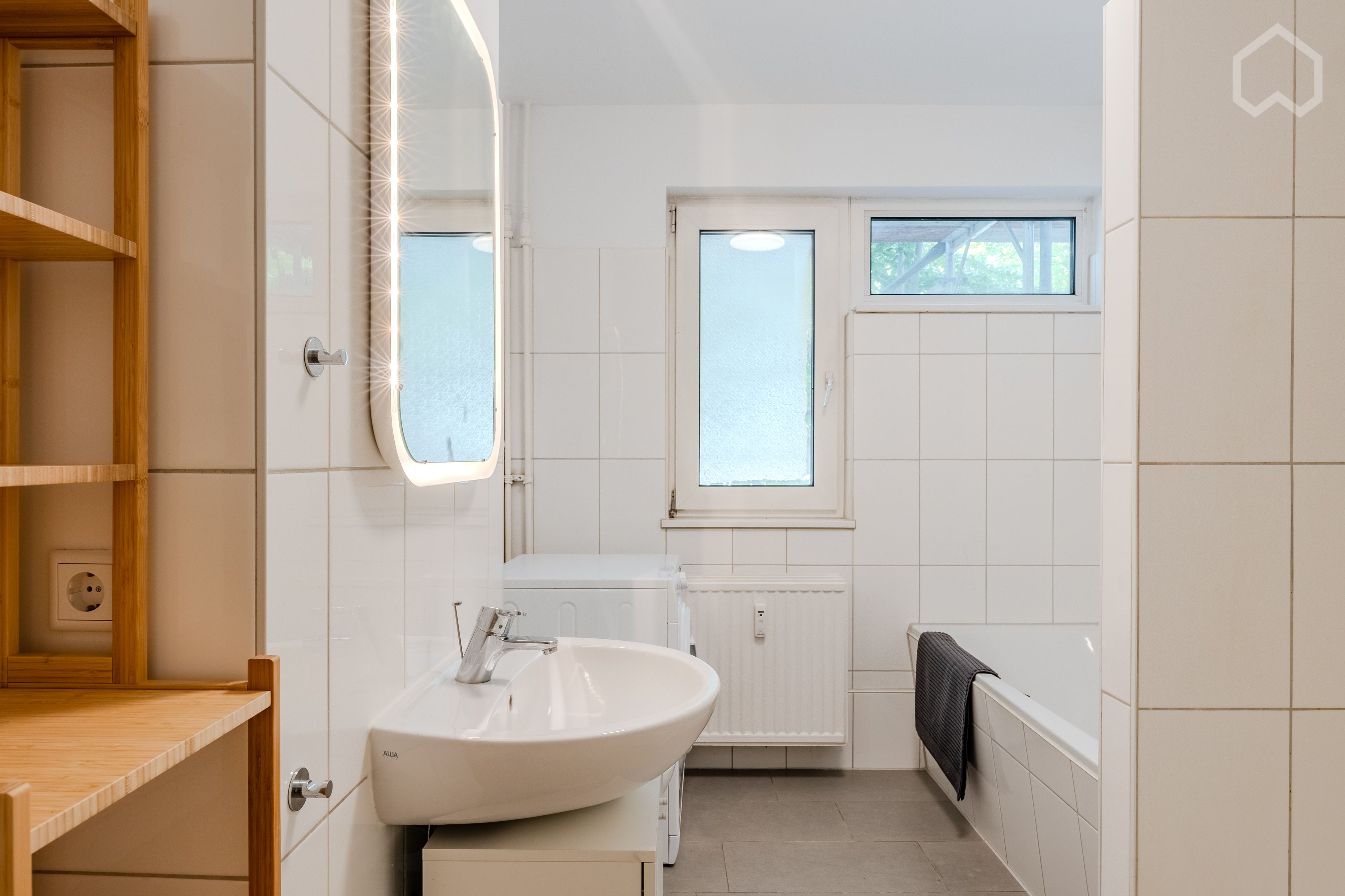  Furnished 5-Room Apartment In A Great Neighborhood Location- Perfect For Students  -  Furnished 5-room apartment in a great neighborhood location- Perfect for students  - Gallery -  18