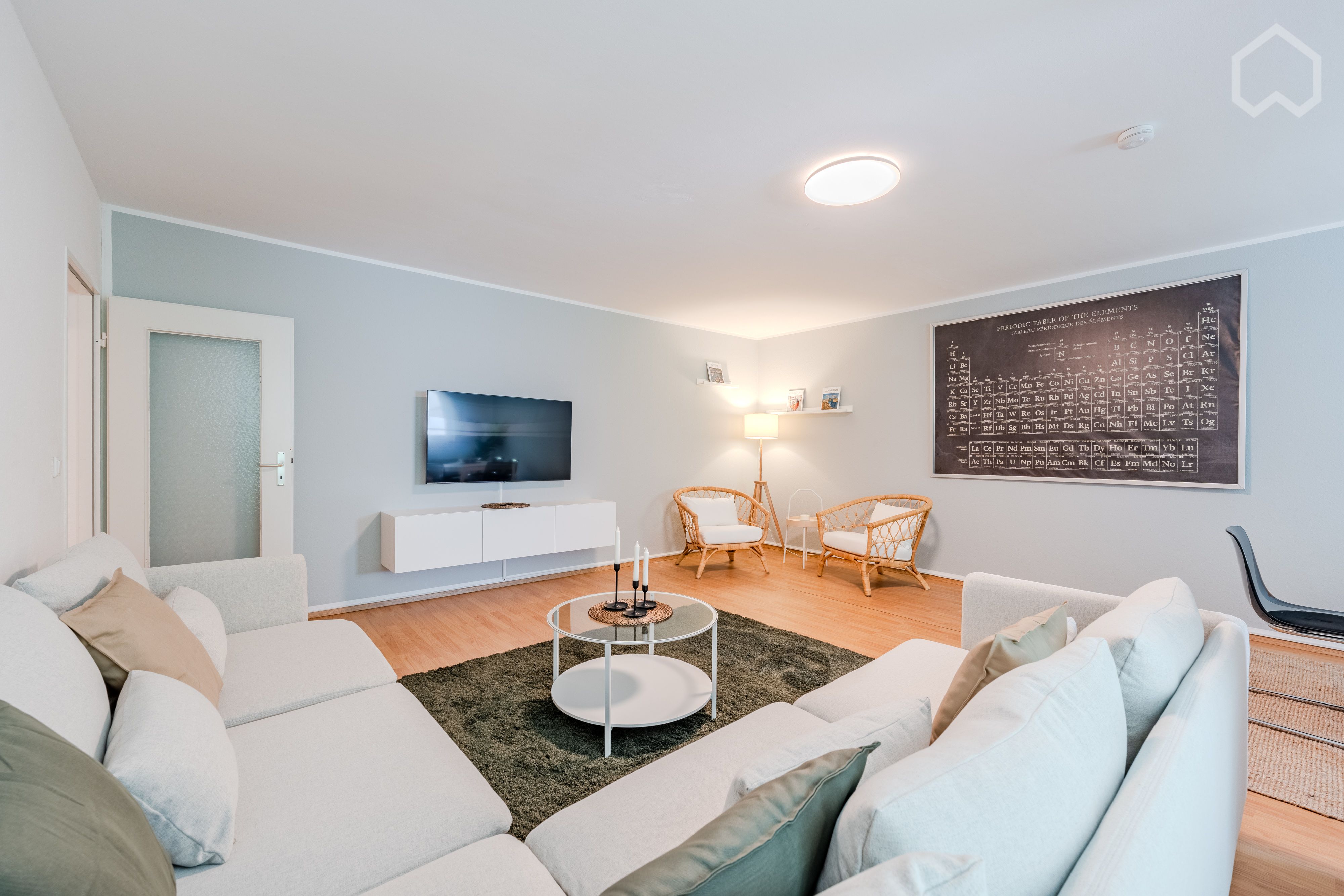  Furnished 5-Room Apartment In A Great Neighborhood Location- Perfect For Students  -  Furnished 5-room apartment in a great neighborhood location- Perfect for students  - Gallery -  25