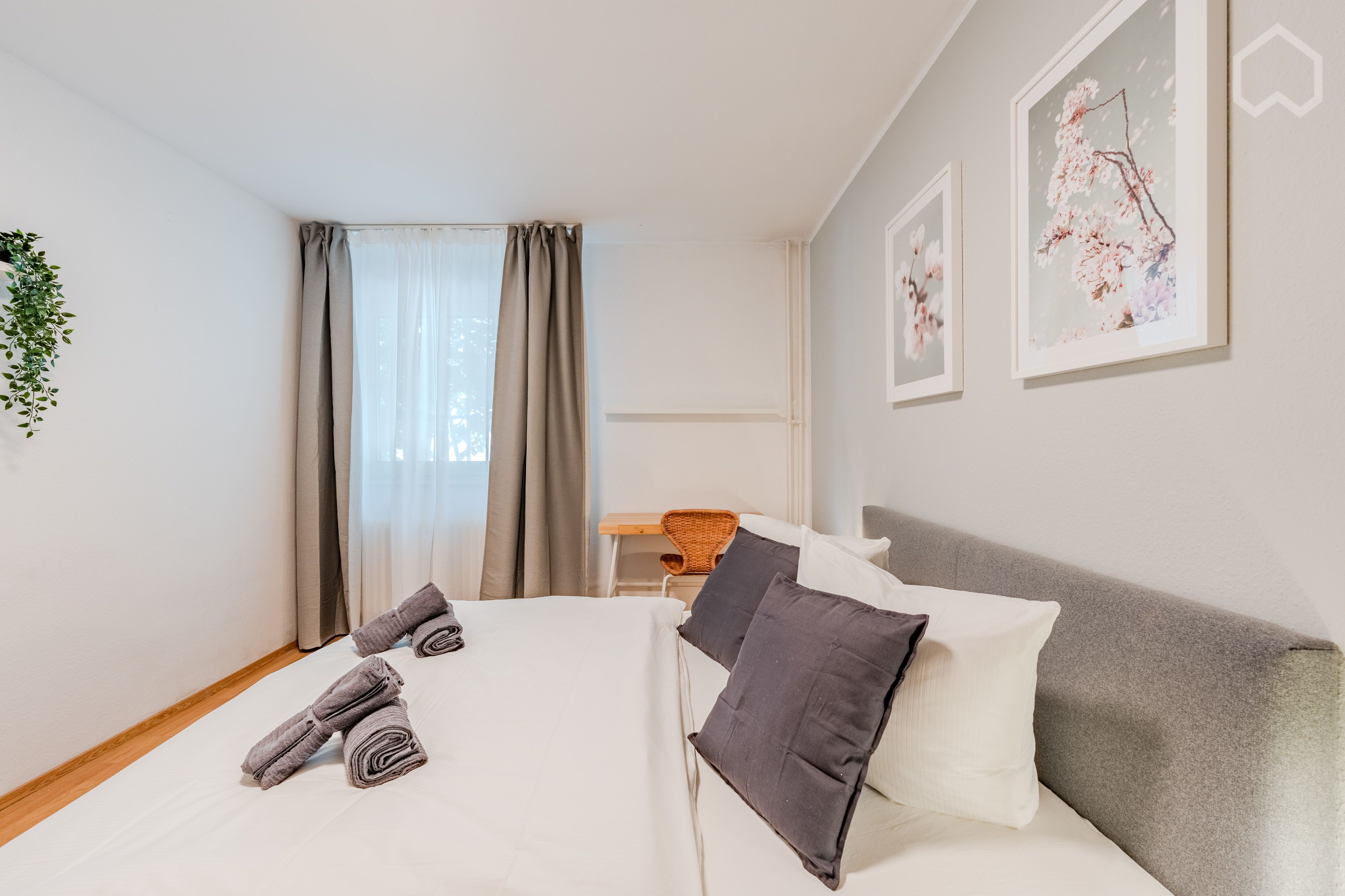  Furnished 5-Room Apartment In A Great Neighborhood Location- Perfect For Students  -  Furnished 5-room apartment in a great neighborhood location- Perfect for students  - Gallery -  38