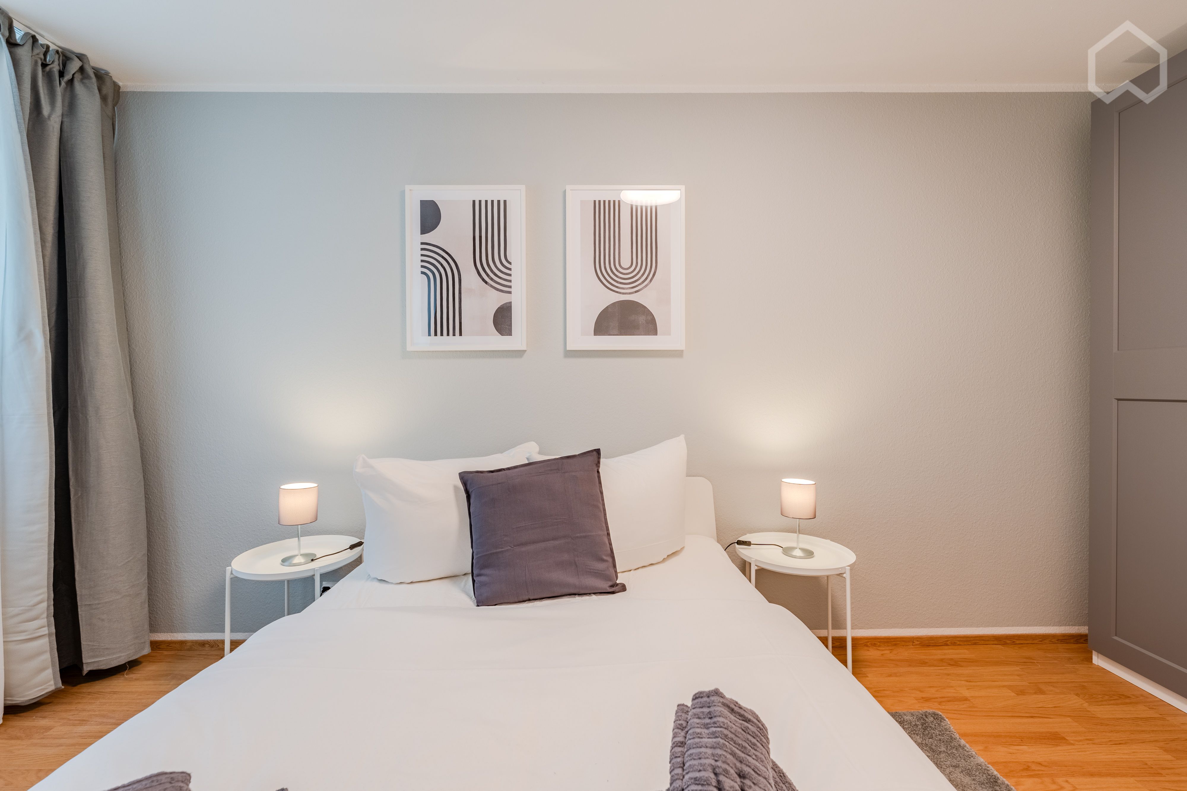  Furnished 5-Room Apartment In A Great Neighborhood Location- Perfect For Students  -  Furnished 5-room apartment in a great neighborhood location- Perfect for students  - Gallery -  3