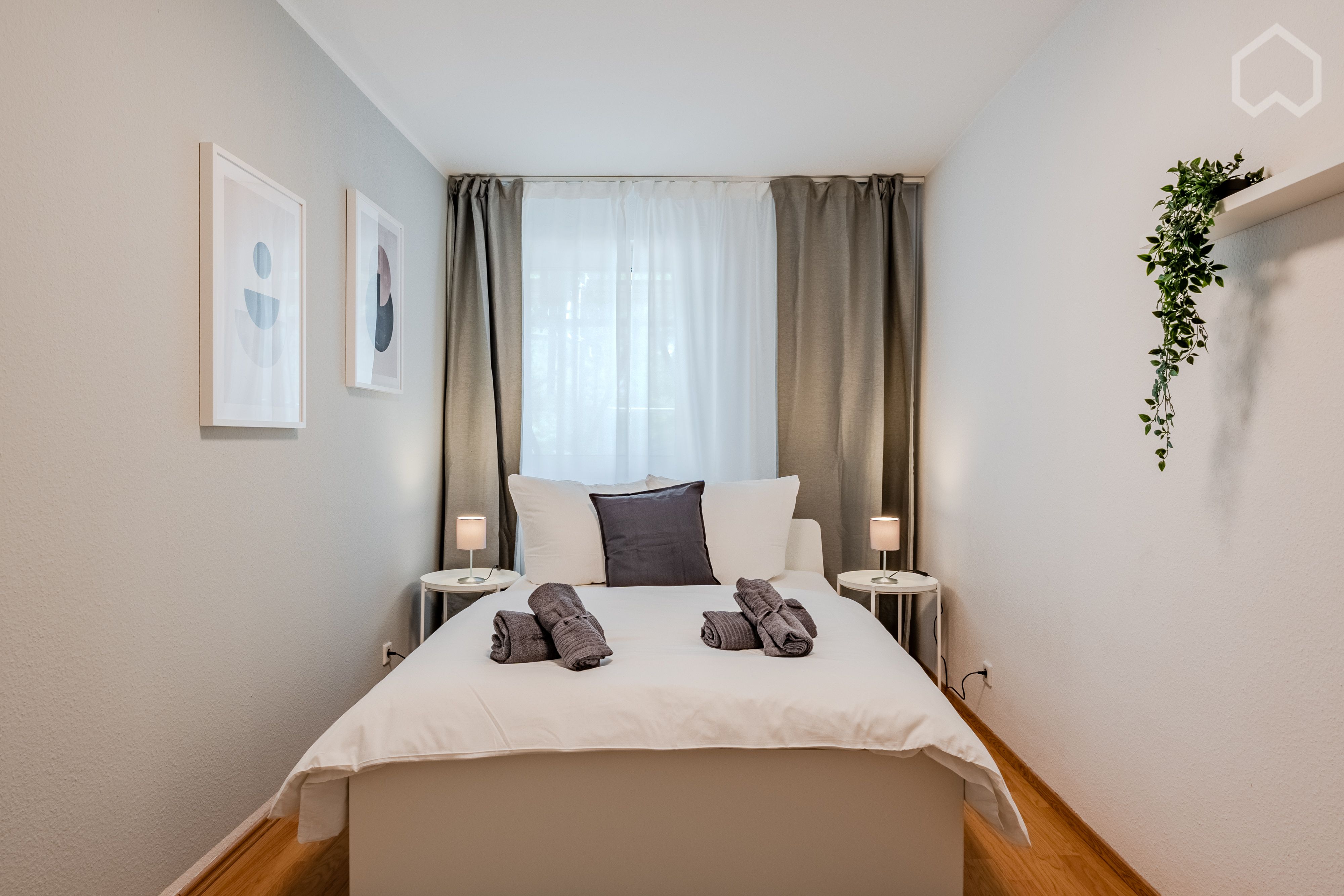  Furnished 5-Room Apartment In A Great Neighborhood Location- Perfect For Students  -  Furnished 5-room apartment in a great neighborhood location- Perfect for students  - Gallery -  7