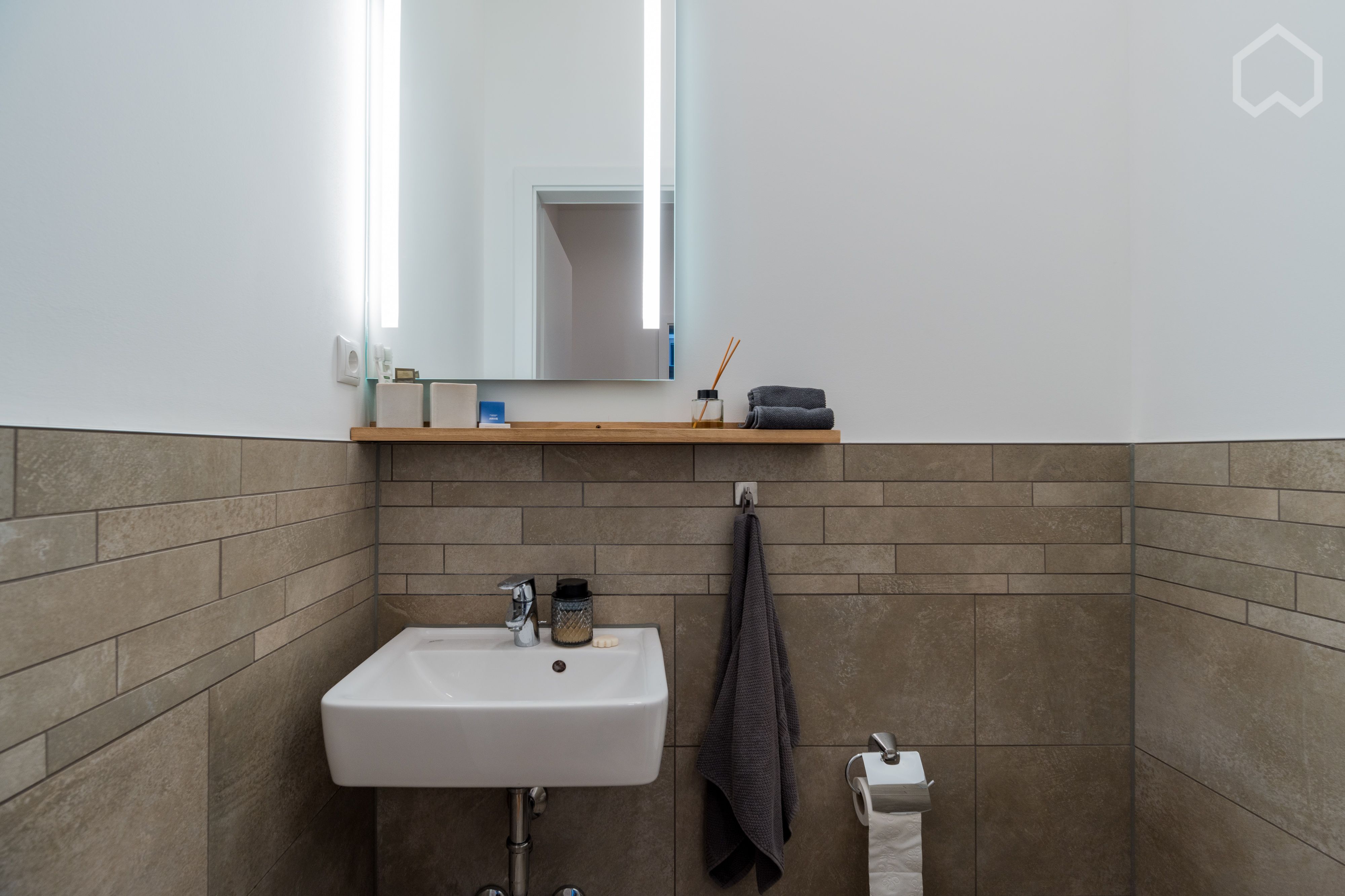  Central, Light-Flooded Design-Apartment With Balcony In Mitte  -  Central, light-flooded Design-Apartment with Balcony in Mitte  - Gallery -  17