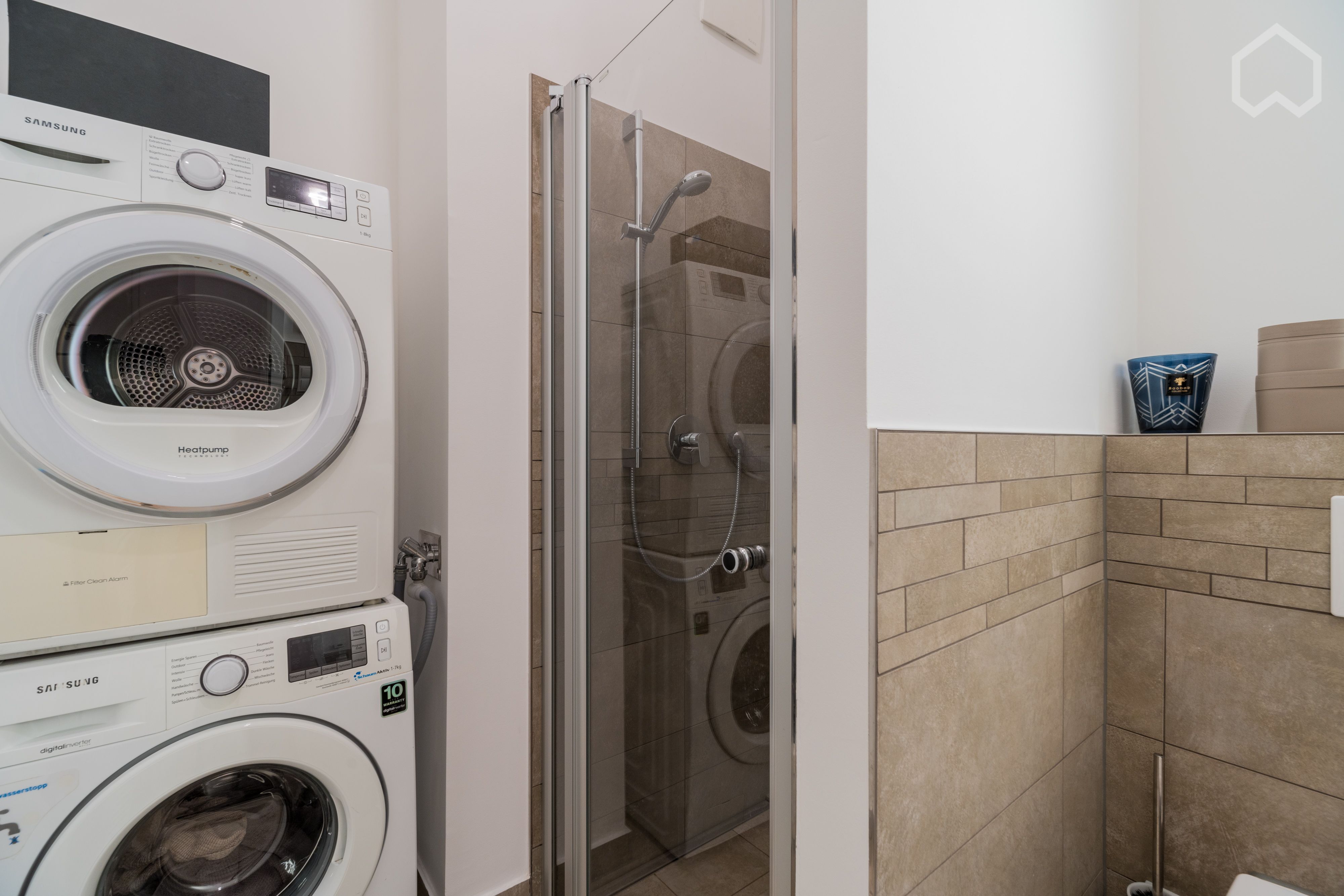  Central, Light-Flooded Design-Apartment With Balcony In Mitte  -  Central, light-flooded Design-Apartment with Balcony in Mitte  - Gallery -  11