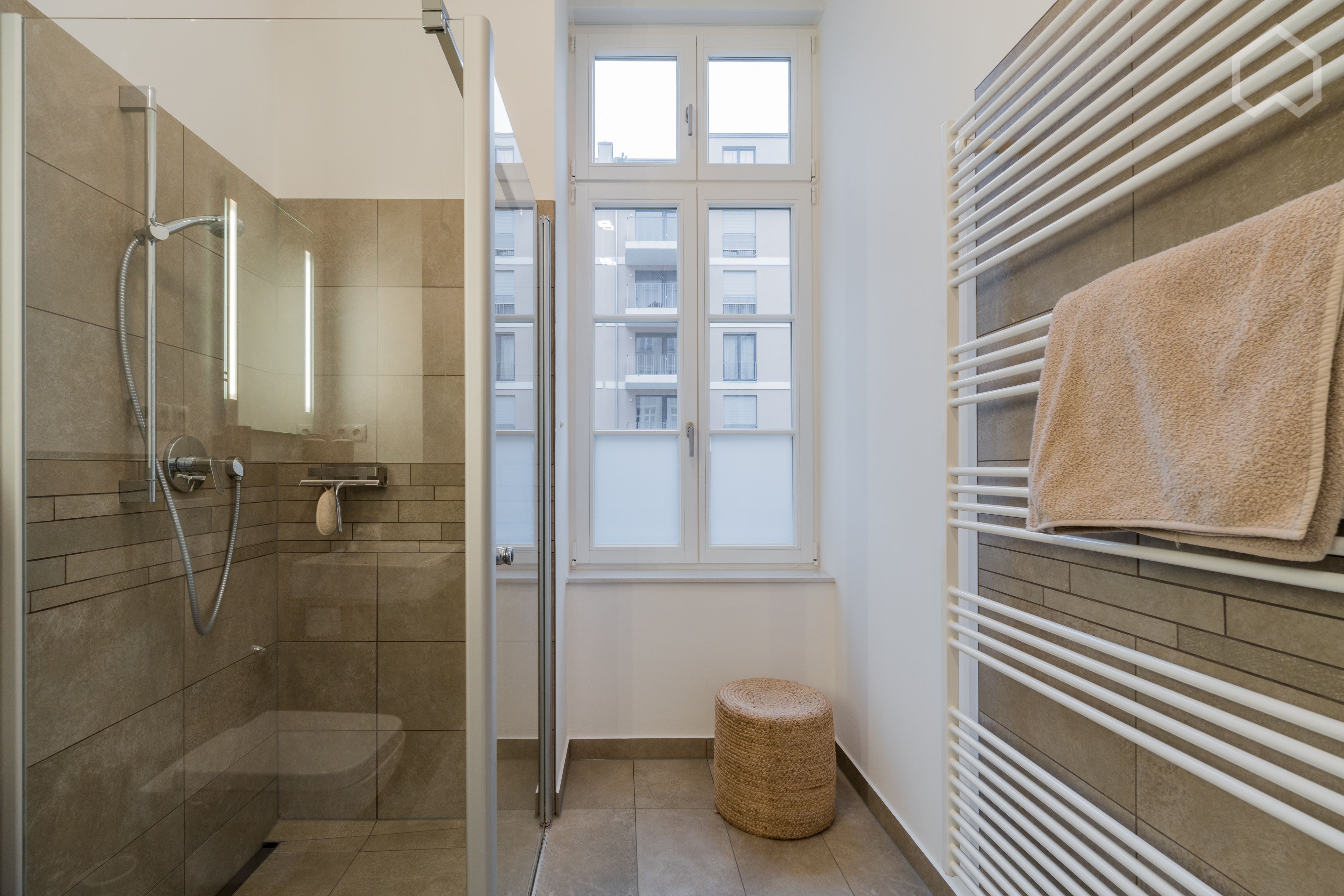  Central, Light-Flooded Design-Apartment With Balcony In Mitte  -  Central, light-flooded Design-Apartment with Balcony in Mitte  - Gallery -  34