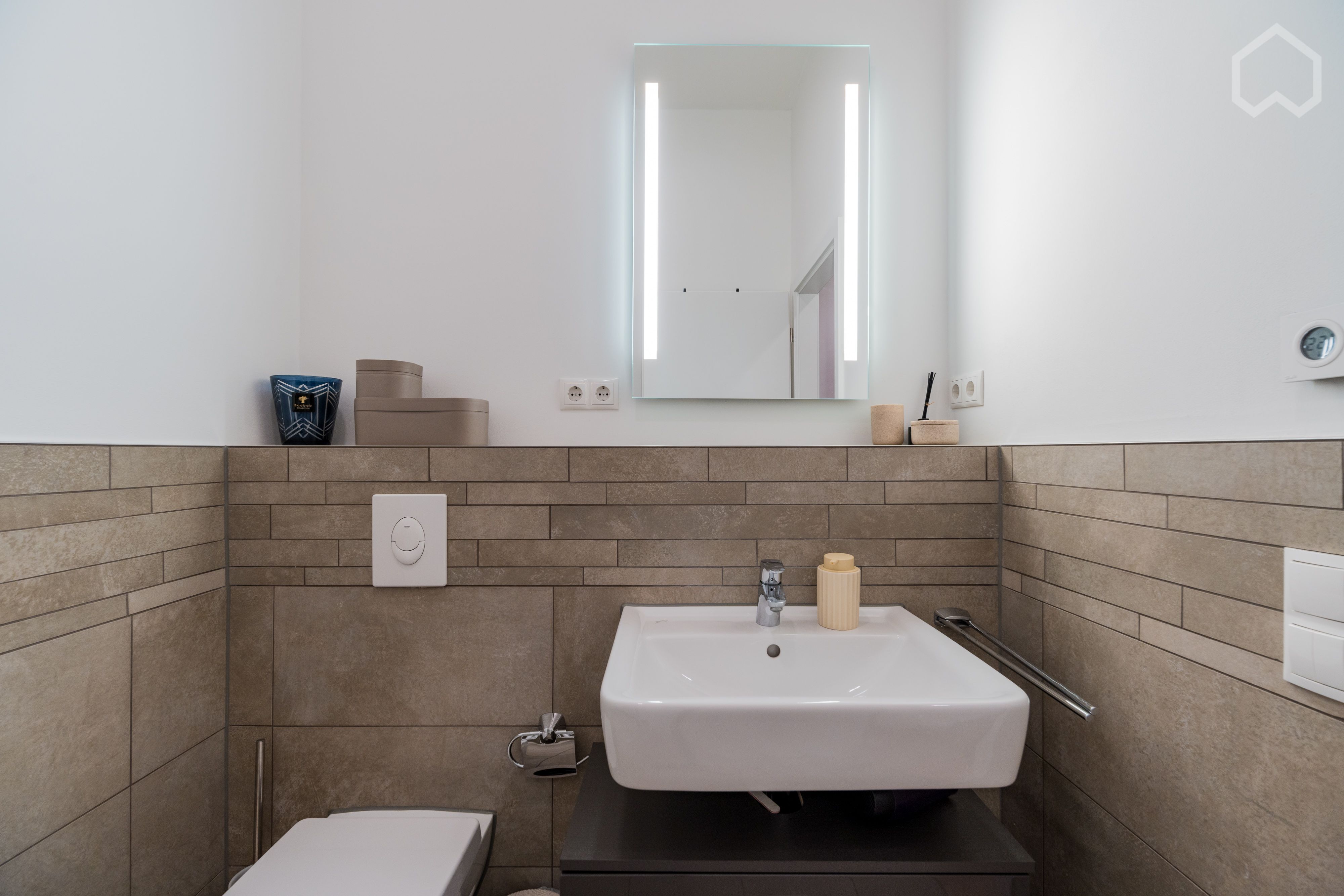  Central, Light-Flooded Design-Apartment With Balcony In Mitte  -  Central, light-flooded Design-Apartment with Balcony in Mitte  - Gallery -  18