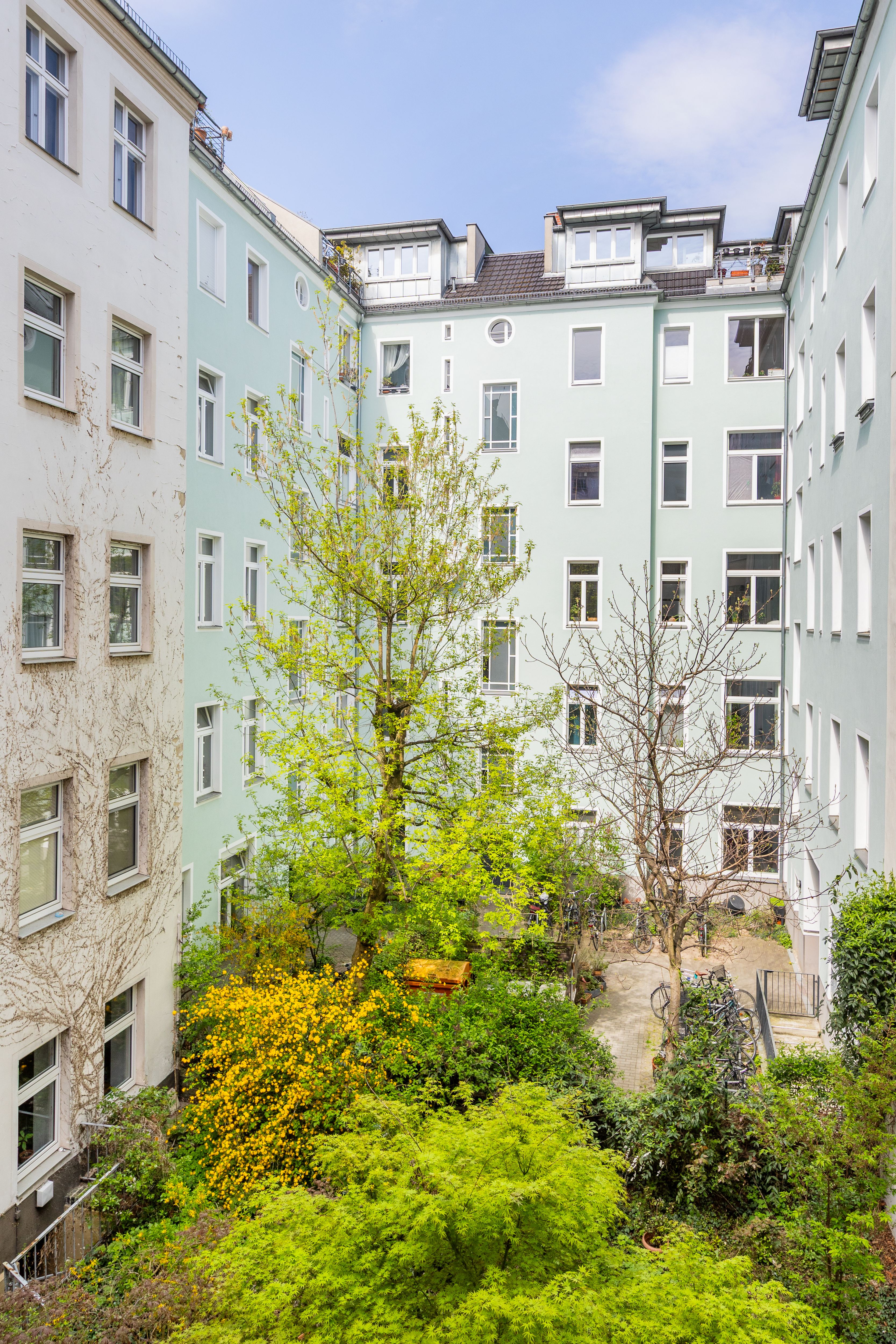  Quiet Historic Apartment With Beautiful Garden View In A Prime Location.  -  Quiet historic apartment with beautiful garden view in a prime location.  - Gallery -  14