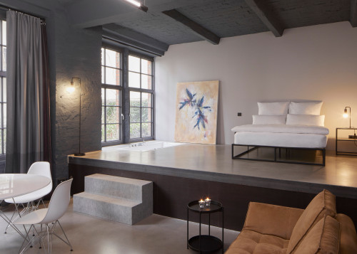 Residential Studio in Stylish Loft in Old Factory Building