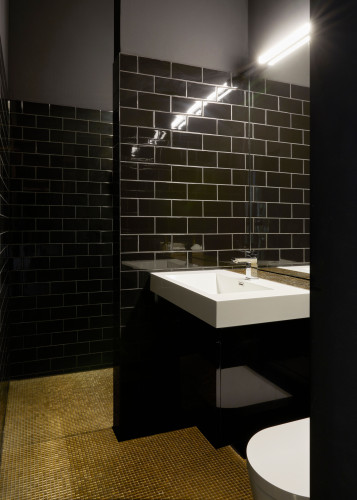 Residential Studio in Stylish Loft in Old Factory Building