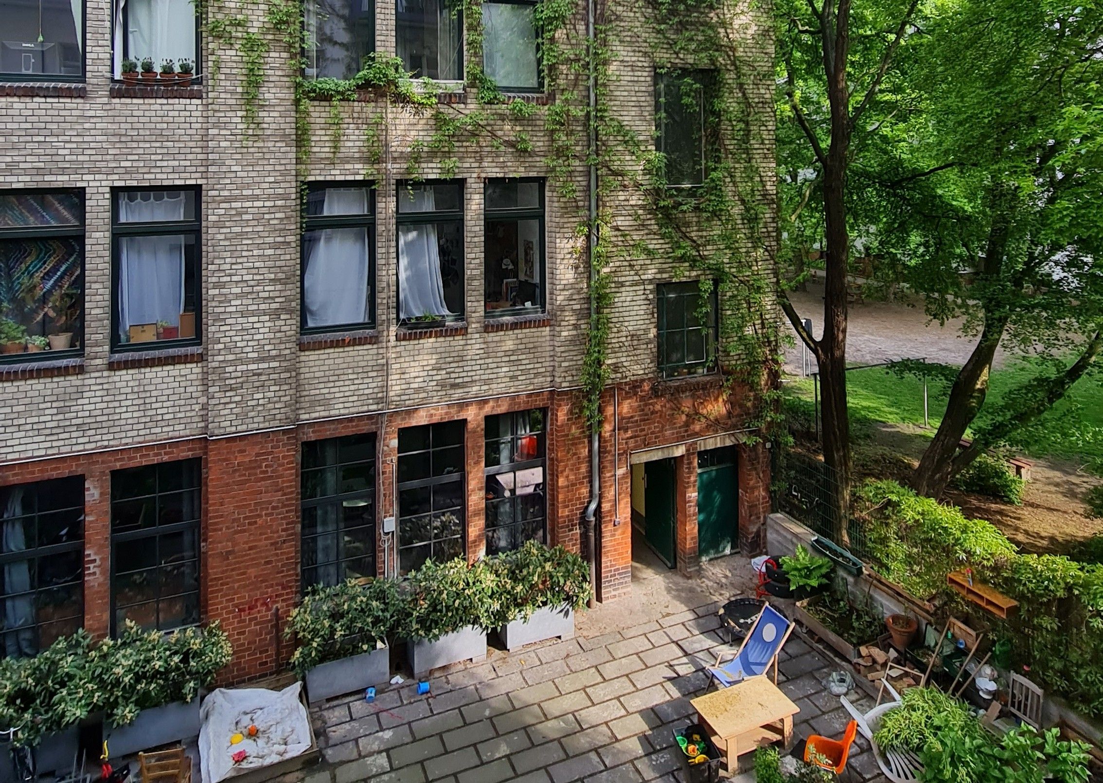  Residential Studio In Stylish Loft In Old Factory Building  -  Residential Studio in Stylish Loft in Old Factory Building  - Gallery -  6